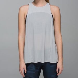 Lululemon Clip-In Tank in "Silver Spoon" Gray - Fits Size S 4/6 Rare Lulu Find